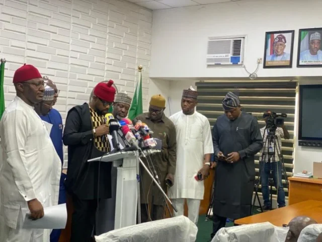 35 reps propose six-year single presidential term and zonal rotation